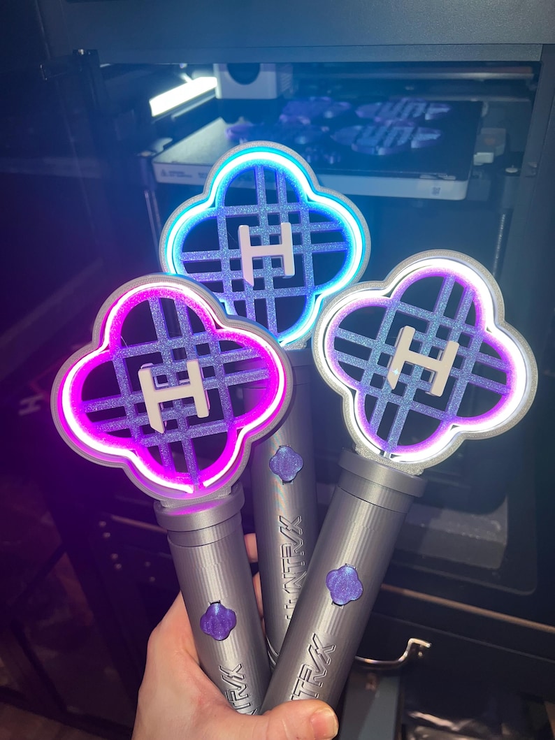 Hunter LED Light Stick Prop β 3D Printed Fan Art | K-Pop | Cosplay Piece