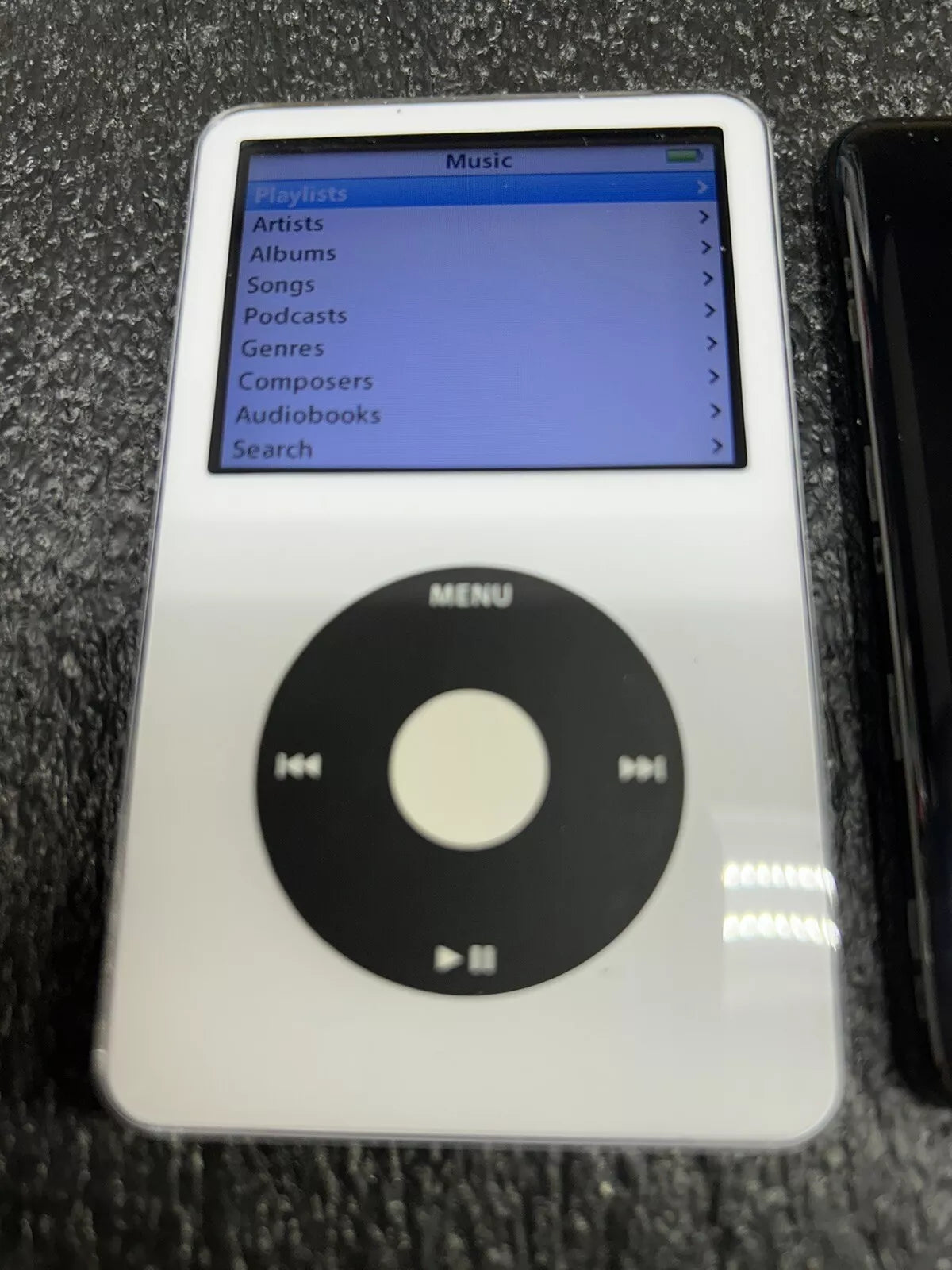 Bluetooth modded Apple iPod Classic 5.5th White  Upgraded with 2TB SSD, Custom Media Player , USB C mod upgrade (2TB 3000 mAh)